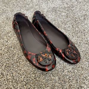 Tory Burch Minnie Travel Ballet Flat in Printed Patent Leather